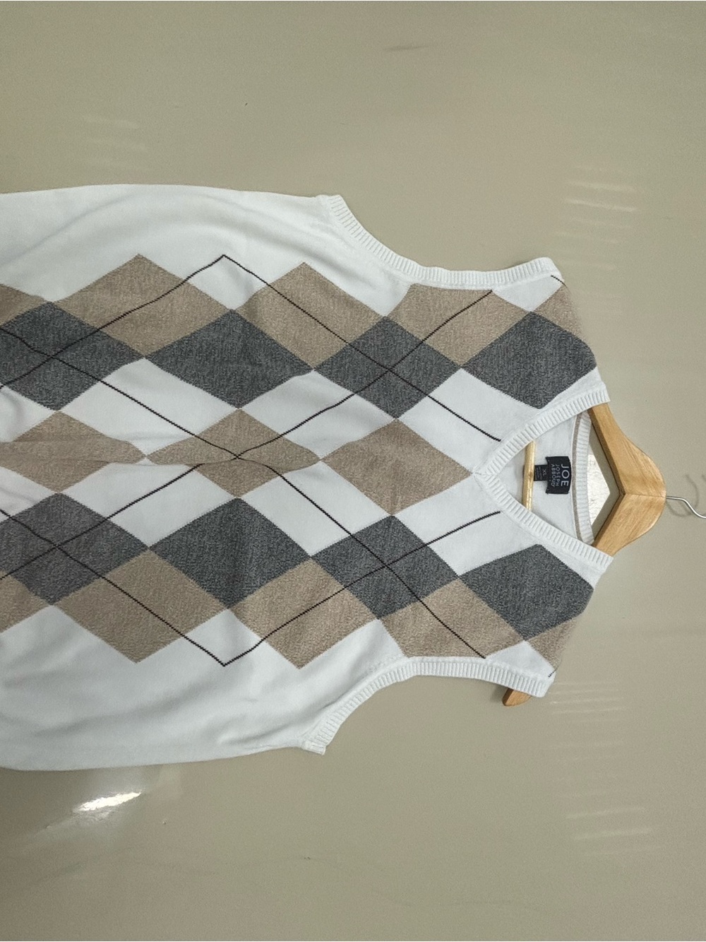 Joseph Abboud Cream V-Neck Argyle Sweater Vest with Gray & Beige